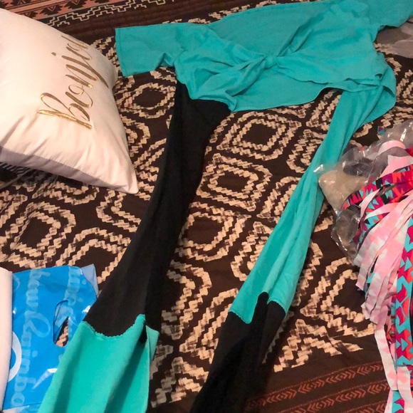 2pcs Tassel Set Skirt and Wrap Crop Infinity Top - Picture 3 of 7